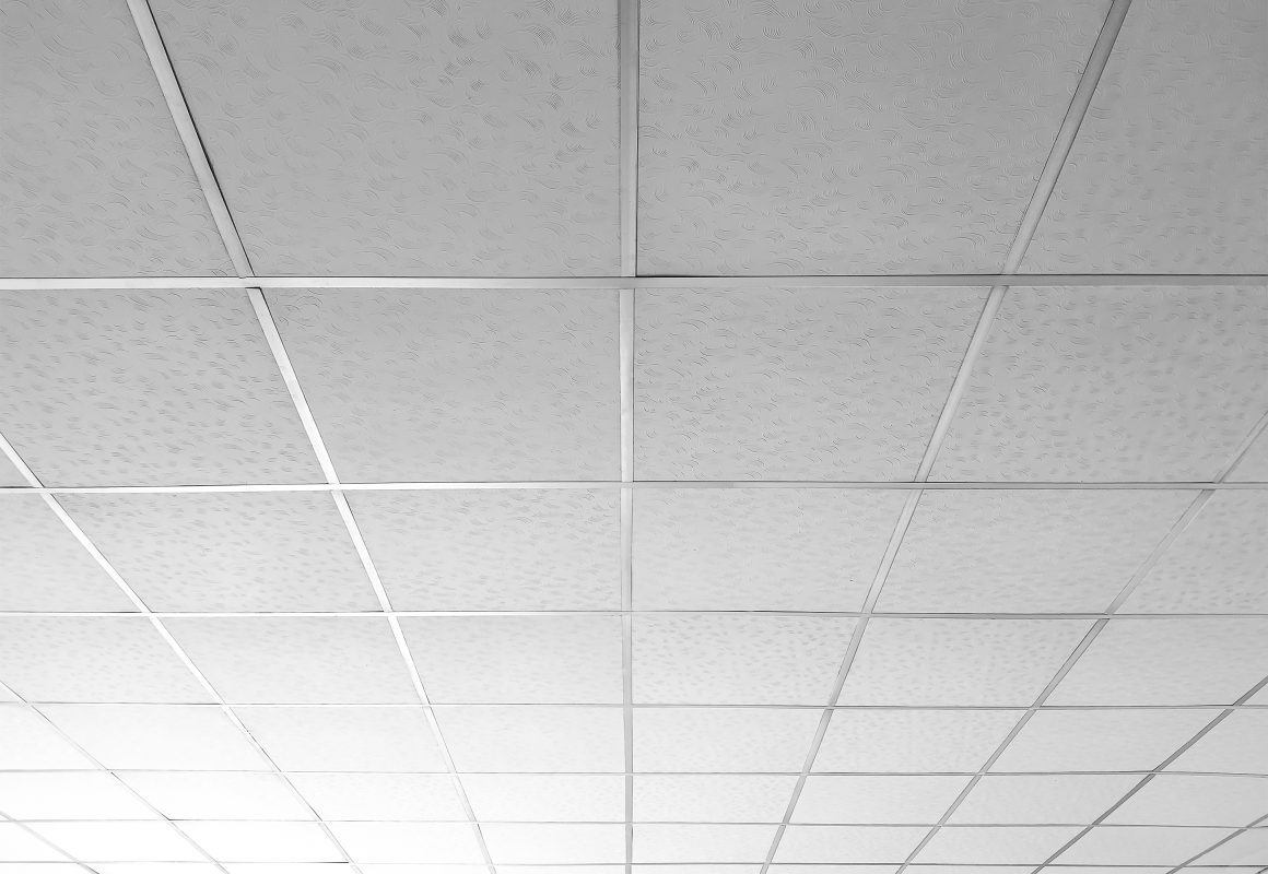 What are the benefits of suspended ceilings in offices?