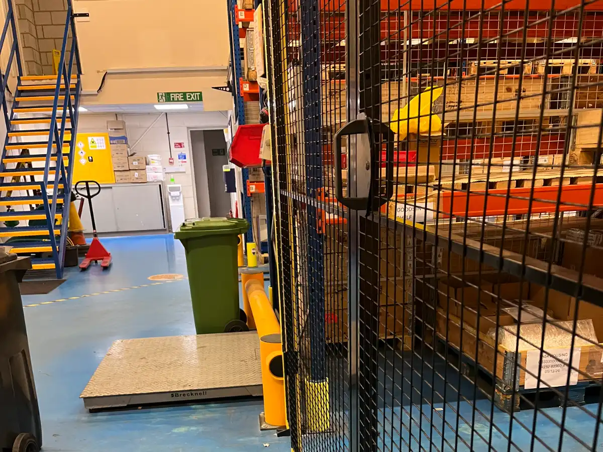 New mesh gate close-up