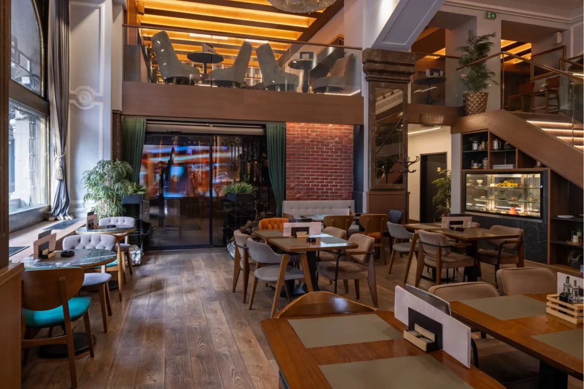 Restaurant Mezzanine Floor